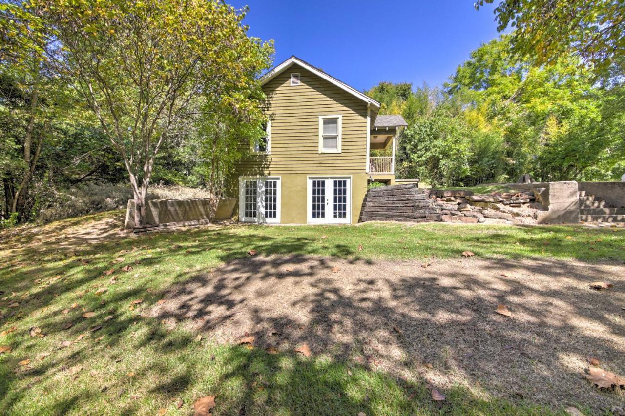 Pet-Friendly Cottage With Fire Pit - 3 Mi To Siu! 카번데일 외부 사진